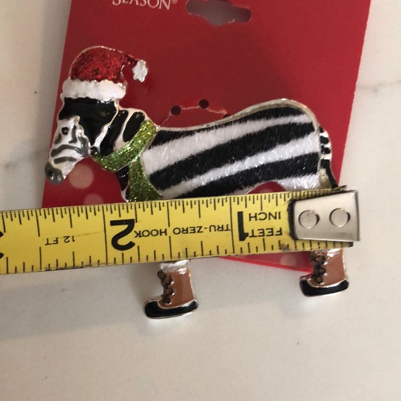 Zebra holiday pin 🦓 - Picture 2 of 4